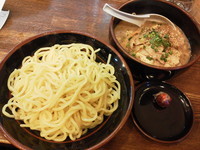 「【月替わり麺】春のがんばれつけ麺（２玉）　＋辛子玉」@らあめん 寸八 総本店の写真