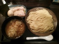「マル得つけ麺　中盛り」@三ツ矢堂製麺 高田馬場店の写真