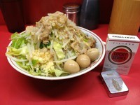 「ラーメン + 味付ウズラ」@ラーメン二郎 大宮店の写真