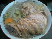 「小ぶたダブル 生玉子 アブラ ニンニク少し」@ラーメン二郎 横浜関内店の写真