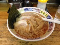 「トンコツ正油ラーメン」@麻布ラーメン 芝4丁目店の写真