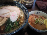 「中華そば並￥650+ﾐﾆ炙りﾁｬｰｼｭｰ丼￥180ｾｯﾄ」@白河中華そば 弘流の写真