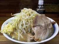 「小ラーメン豚入り ￥850 ニンニク カラメ アブラ」@ラーメン二郎 新小金井街道店の写真