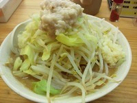 「ジャイ麺（ヤサイ、ニンニク、アブラ）＋タマネギ」@剛田製麺店 太田店の写真