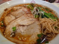 「炙りチャーシューのせ酸ラーメン」@麺ダイニング ととこの写真