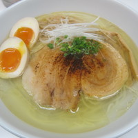 「味玉塩らぁ麺（７５０円）」@麺や金時の写真