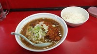 「とんかつラーメン＋半ライス（サービス）」@肉屋さんのラーメン家 生治ミートの写真