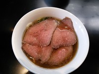 「贅沢焼牛らぁめん＋肉増」@牛骨らぁ麺 マタドール 本店の写真