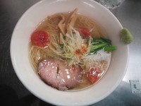 「鶏と魚介の芳醇塩 750円」@麺処 ほん田 東京駅一番街店の写真