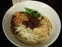 「汁なし坦々麺￥８８０」@自家製麺ほうきぼし 神田店の写真