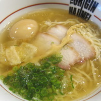 「味玉牛塩らあめん（８００円）」@らあめんHAJIMEの写真