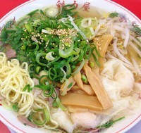 「塩えびワンタン麺830円」@魁力屋 柏市役所前店の写真