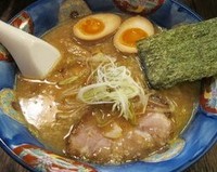 「正油ラーメン＋味玉」@らーめん てつや 南7条本店の写真