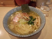「塩そば（大盛り、平打ち麺）」@饗 くろ㐂の写真