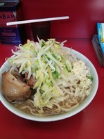 「小ラーメン豚入り　ニンニク　７５０円」@ラーメン二郎 中山駅前店の写真