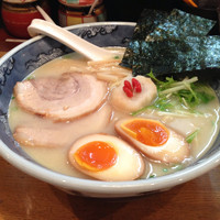 「特選熟成塩ラーメン 大盛り¥980」@らーめん しおの風 本店の写真