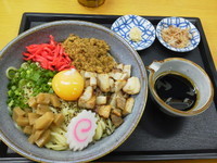 「【夜限定】肉玉まぜめん（普通盛り）　＋ニンニク（無料）」@麺処 象山屋の写真