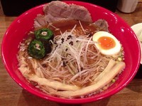 「醤油らーめん＋ご飯(700円＋100円)」@らーめん べんがらの写真