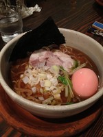 「上生粋醤油そば＋海老味玉」@秋刀魚中華そば 生粋の写真