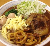 「肉汁煮詰めのスネカレー1000円」@MENYA 食い味の道有楽の写真