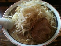 「偽郎ラーメン・ニンニク（750円）」@ポークヌードル内藤の写真