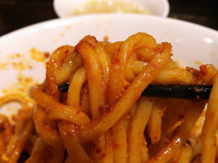 「汁なし坦々麺（激辛）￥８８０」@自家製麺ほうきぼし 神田店の写真