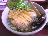 「濱塩らぁめん+肉増し（中盛）」@らぁめん こもん 桜ケ丘店の写真