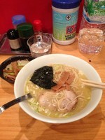 「塩ラーメン」@イケ麺 八王子店の写真