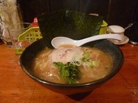 「しょう油とんこつラーメン」@黒田家の写真