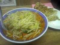 「辛タンギョウ　麺少なめ　980円」@トナリ 木場店の写真