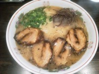 「チャーシューぶたぁ麺大盛り」@ろくとん軒 世田谷店の写真