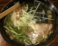 「醤油ワンタン麺」@中華麺家 まんまるの写真