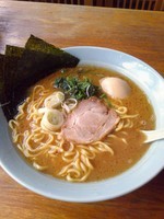 「味玉らーめん750中盛100」@横浜家系らーめん 家丸の写真