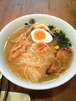 「塩ラーメン味玉 800」@塩らーめん専門 ひるがお 大岡山店の写真