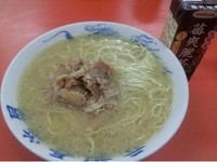 「ラーメンべたなま　400円＋替玉100円」@元祖 長浜屋の写真