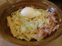 「油そば（平打麺）500円＋温泉玉子100円」@めん処 麒麟児 KIRINJIの写真