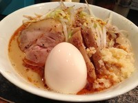 「【限定】辛みそらーめん800円＋味玉100円 刻みニンニク」@らーめん こてつの写真