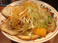 「肉食系油そば＋生玉子」@ぶぶか 吉祥寺店の写真