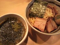 「つけ麺＋味玉（お茶増し）」@麺味庵 和（NAGOMI）の写真