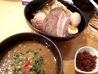 「特製カレーつけ麺+辛みそトッピング+大盛」@麺や 飛来の写真