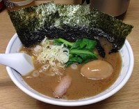「らーめんセット(太麺)＋味玉(900円＋サービス)」@ラーメン一平家の写真