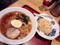 「半チャンラーメン800円」@中華酒場 三平の写真