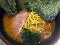 「ラーメン（中）＋のり＋中ライス（サービス)」@横浜家系ラーメン 虎家の写真