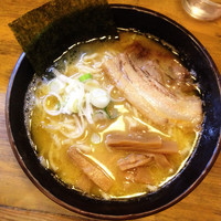 「鶏骨ラーメン（並）750円」@まるあ 商店の写真