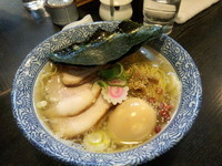 「粟国の塩そば（特製）」@中華そば 多賀野の写真