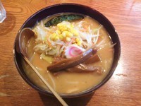 「どっさり野菜みそらーめん+自家製つゆだく餃子」@麺処 とらたまの写真