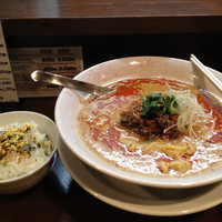 「担々麺+サービス半ライス」@旬ダイニング 鶴田の写真