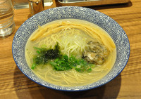 「出塚の限定 牡蠣出汁清湯らーめん「でづのかきやん」」@ラーメン燈郎の写真