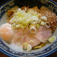 「温玉油そば」@兎に角 松戸店の写真