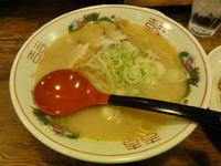 「とんこつラーメン」@豚吉 本店の写真